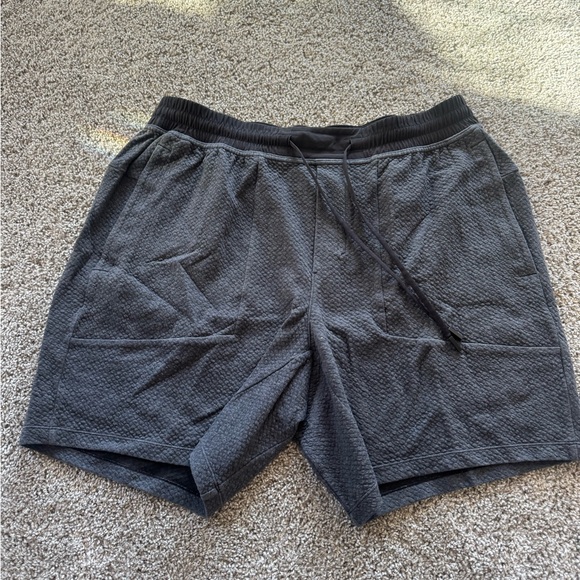lululemon athletica Other - Luluemon ease the day short XL Men's Black Textured Shorts